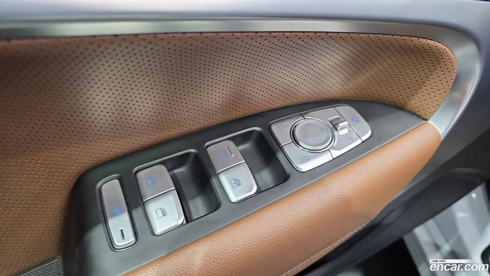 G70 Genesis 2018.0-OPTION-041