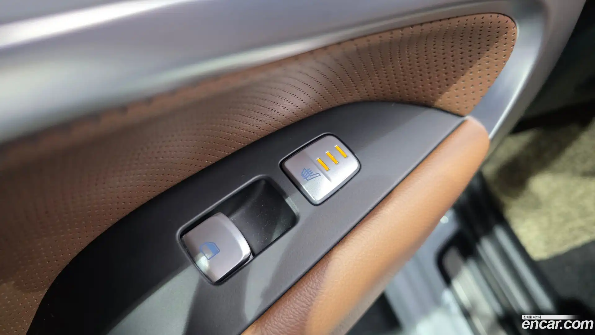 G70 Genesis 2018.0-OPTION-042