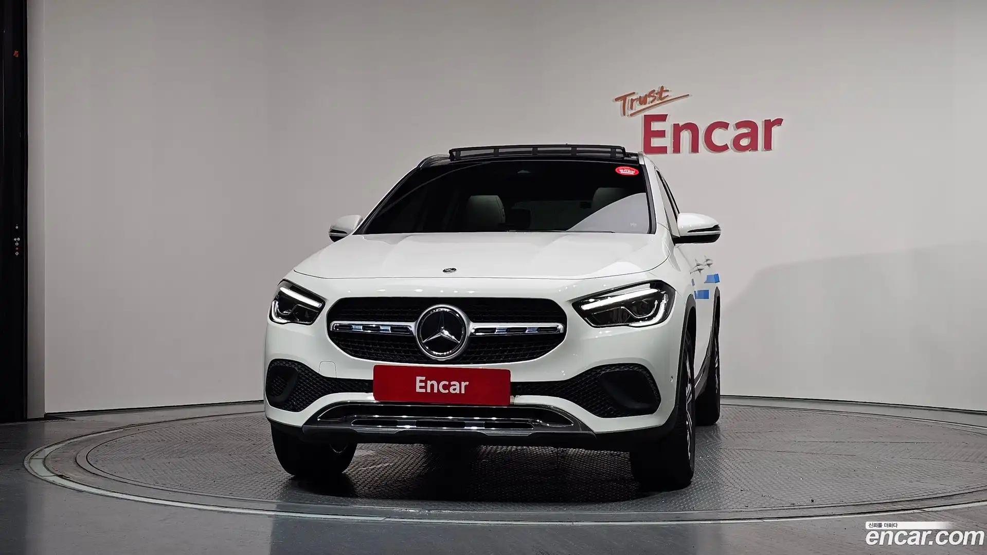GLA-Class Mercedes-Benz 2021.1-OUTER-003