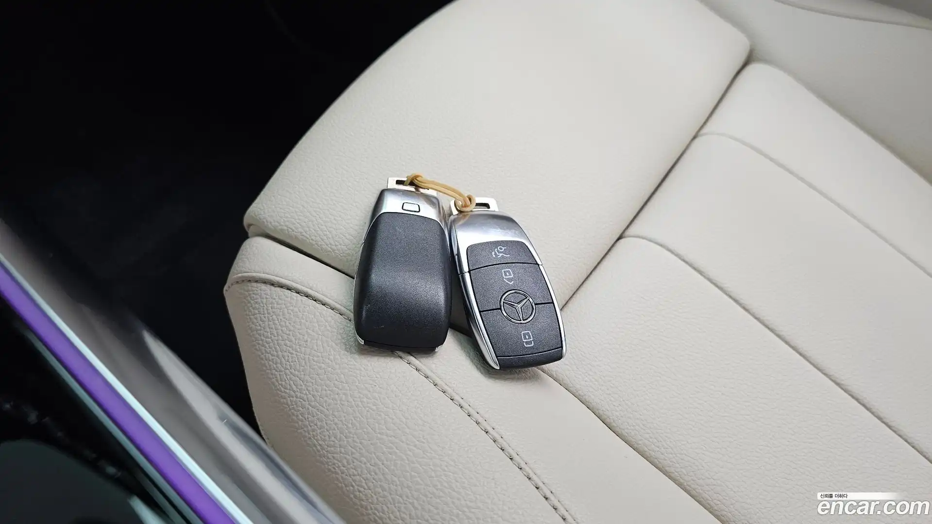 GLA-Class Mercedes-Benz 2021.1-OPTION-023