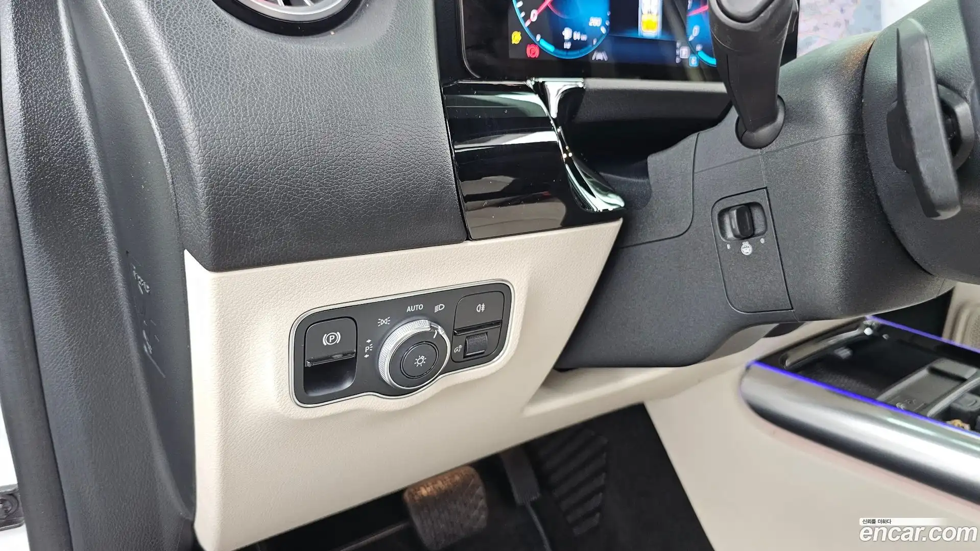 GLA-Class Mercedes-Benz 2021.1-OPTION-042