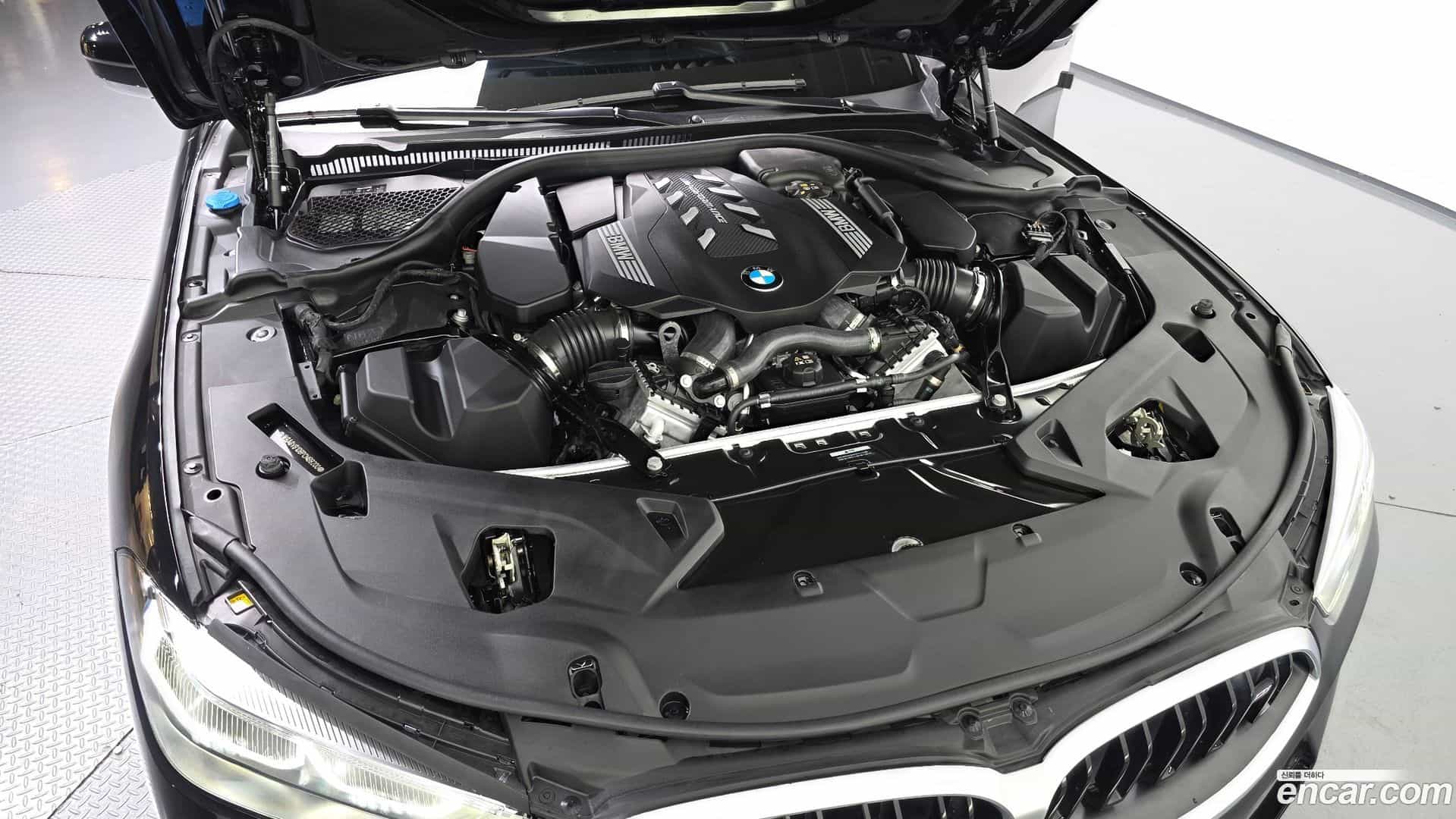 8-Series BMW 2023.4-OUTER-006