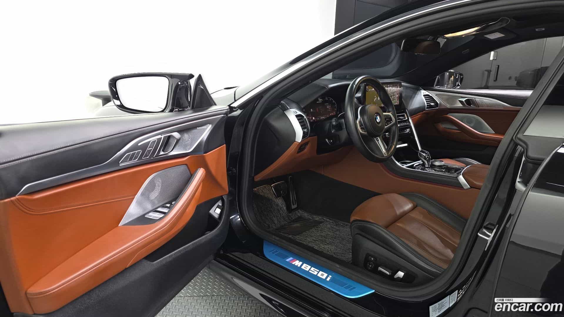 8-Series BMW 2023.4-INNER-010