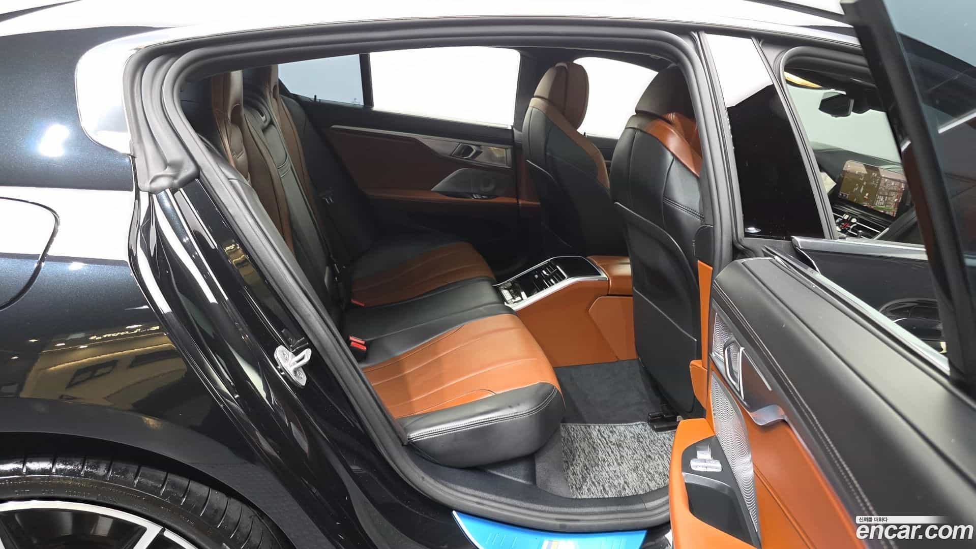 8-Series BMW 2023.4-OPTION-016