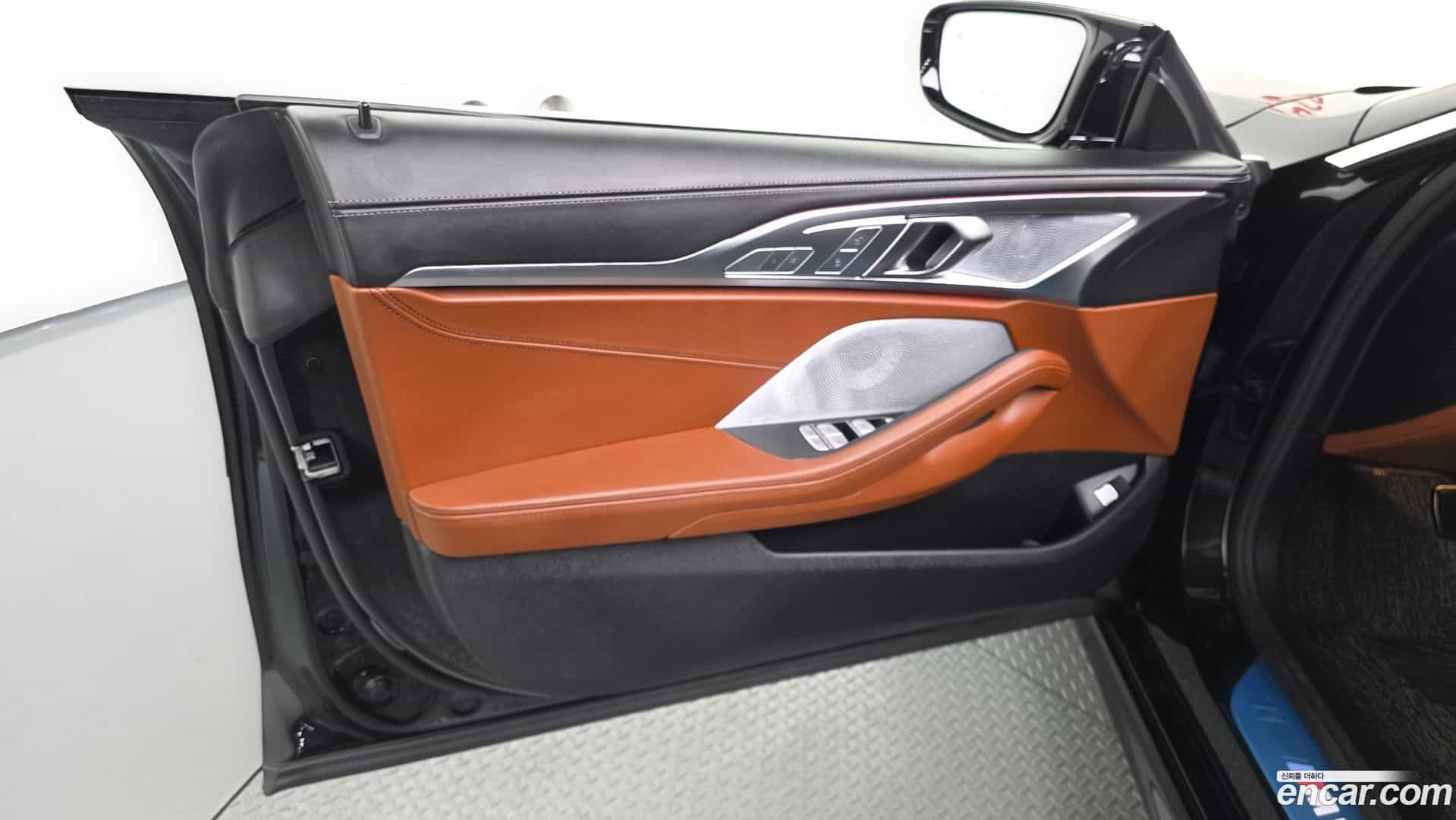 8-Series BMW 2023.4-INNER-034