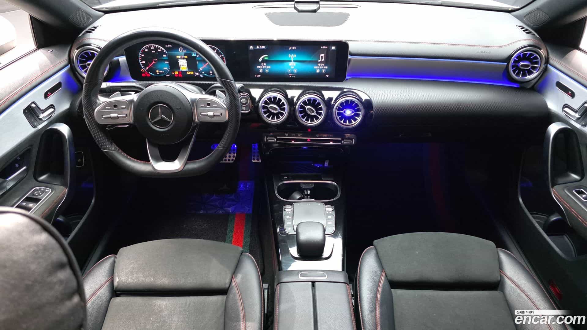 CLA-Class Mercedes-Benz 2020.2-INNER-007