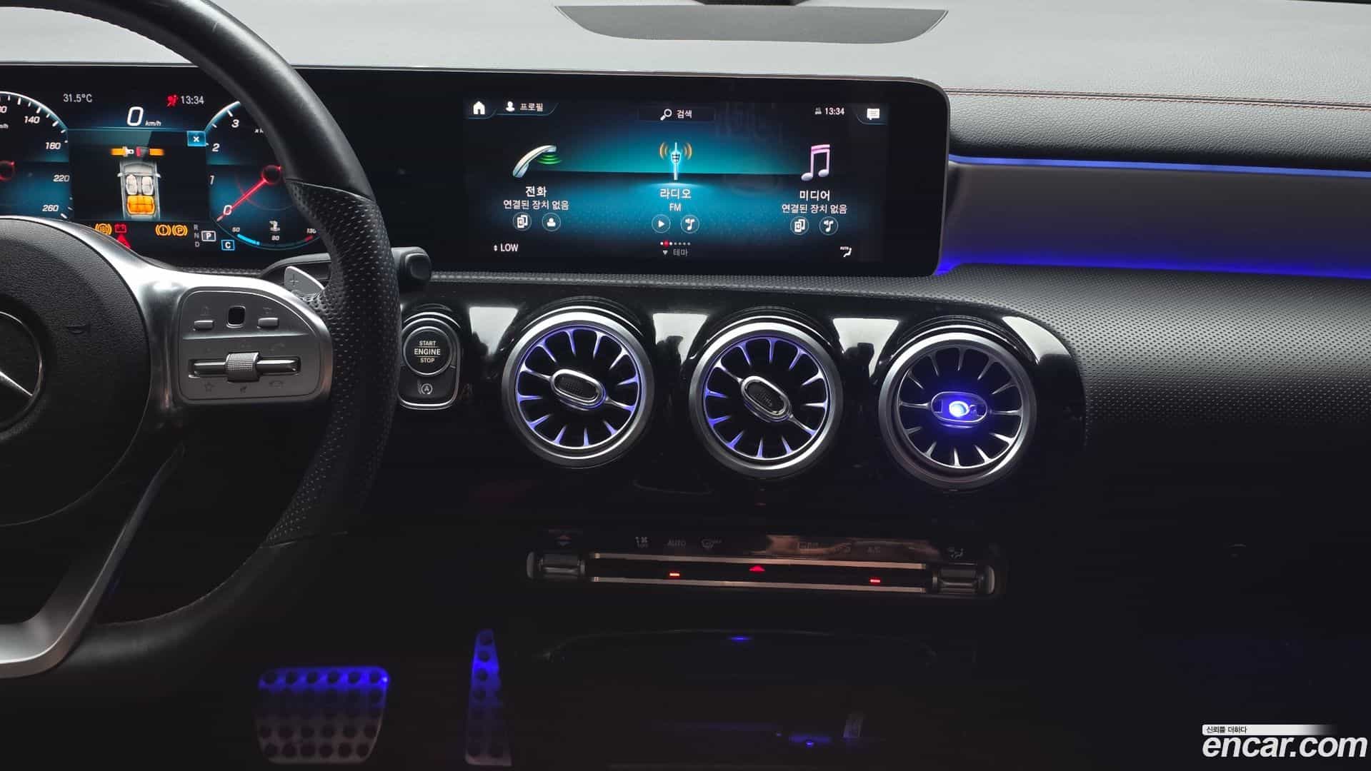 CLA-Class Mercedes-Benz 2020.2-OPTION-018