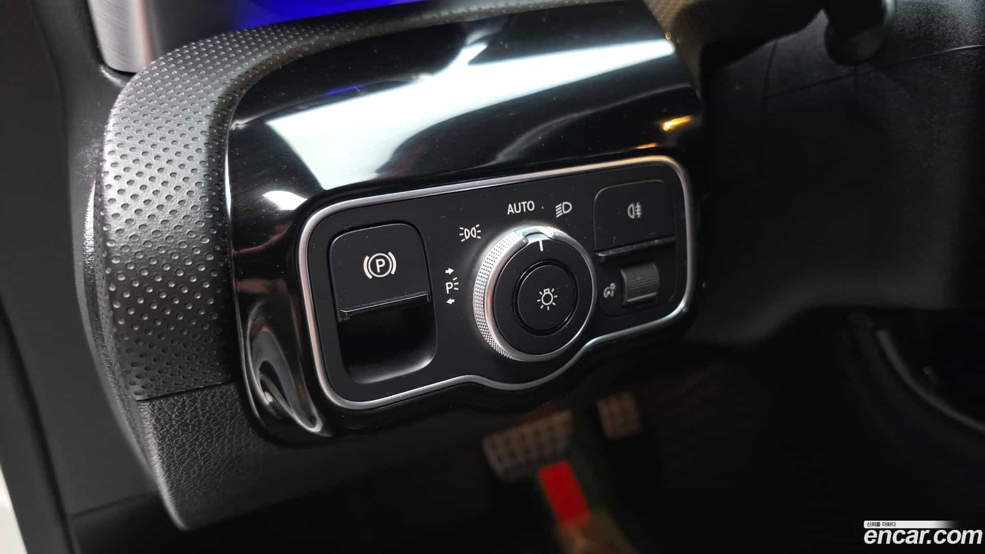 CLA-Class Mercedes-Benz 2020.2-OPTION-023