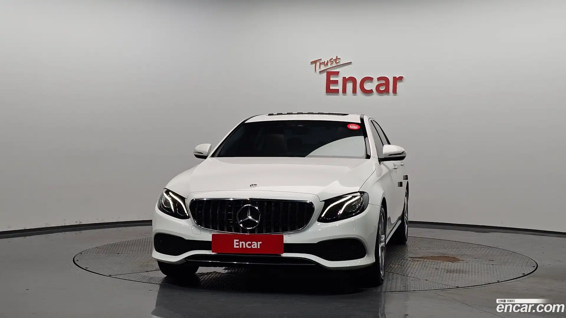 E-Class Mercedes-Benz 2018.1-OUTER-003