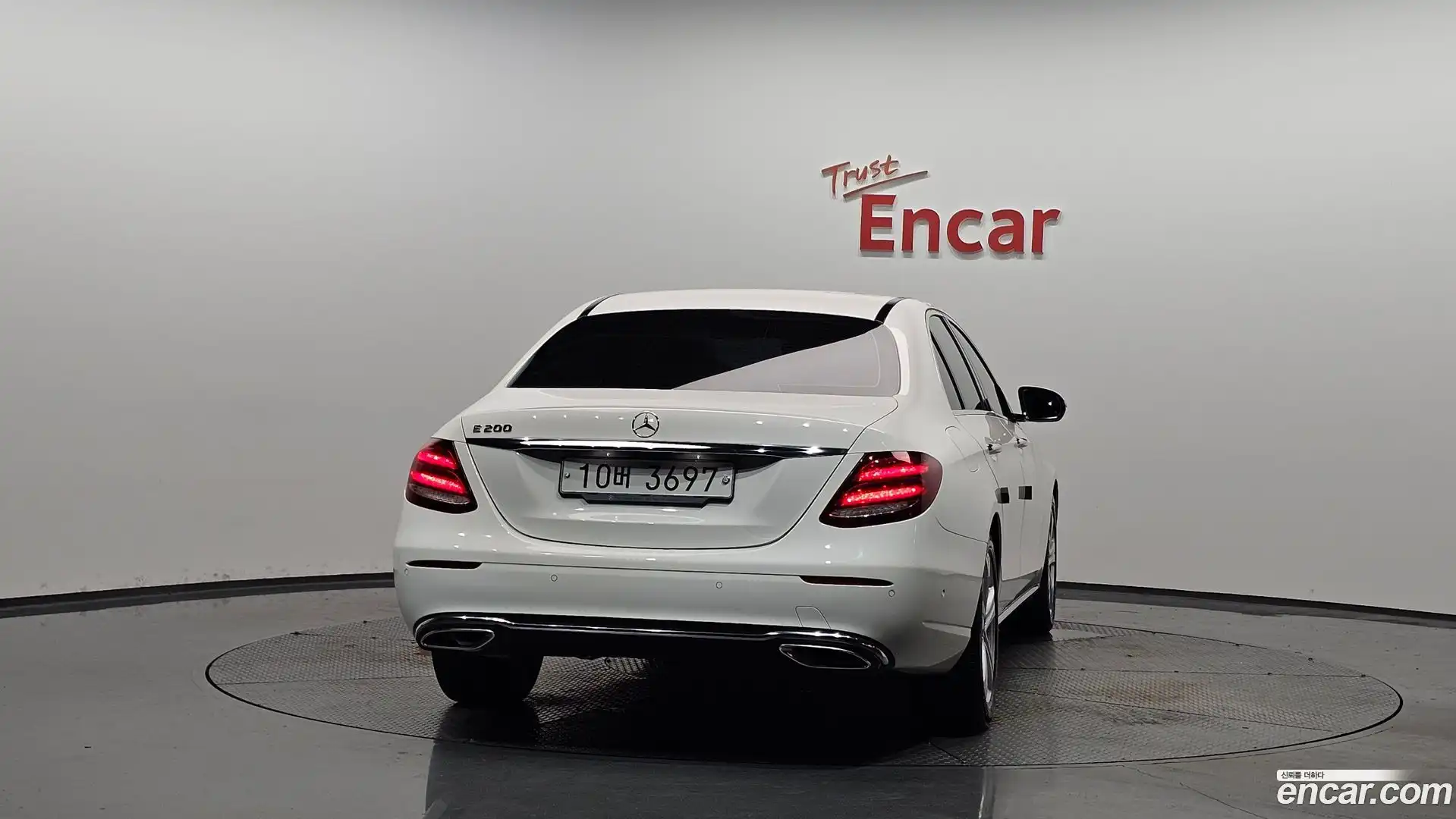 E-Class Mercedes-Benz 2018.1-OUTER-004