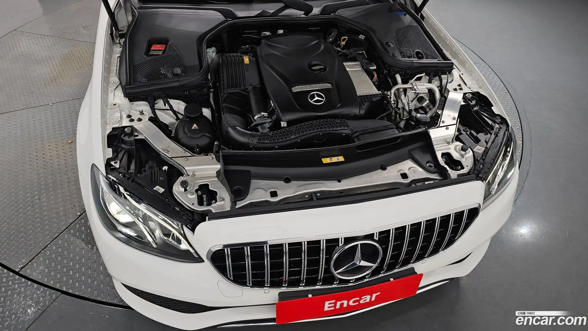 E-Class Mercedes-Benz 2018.1-OUTER-006