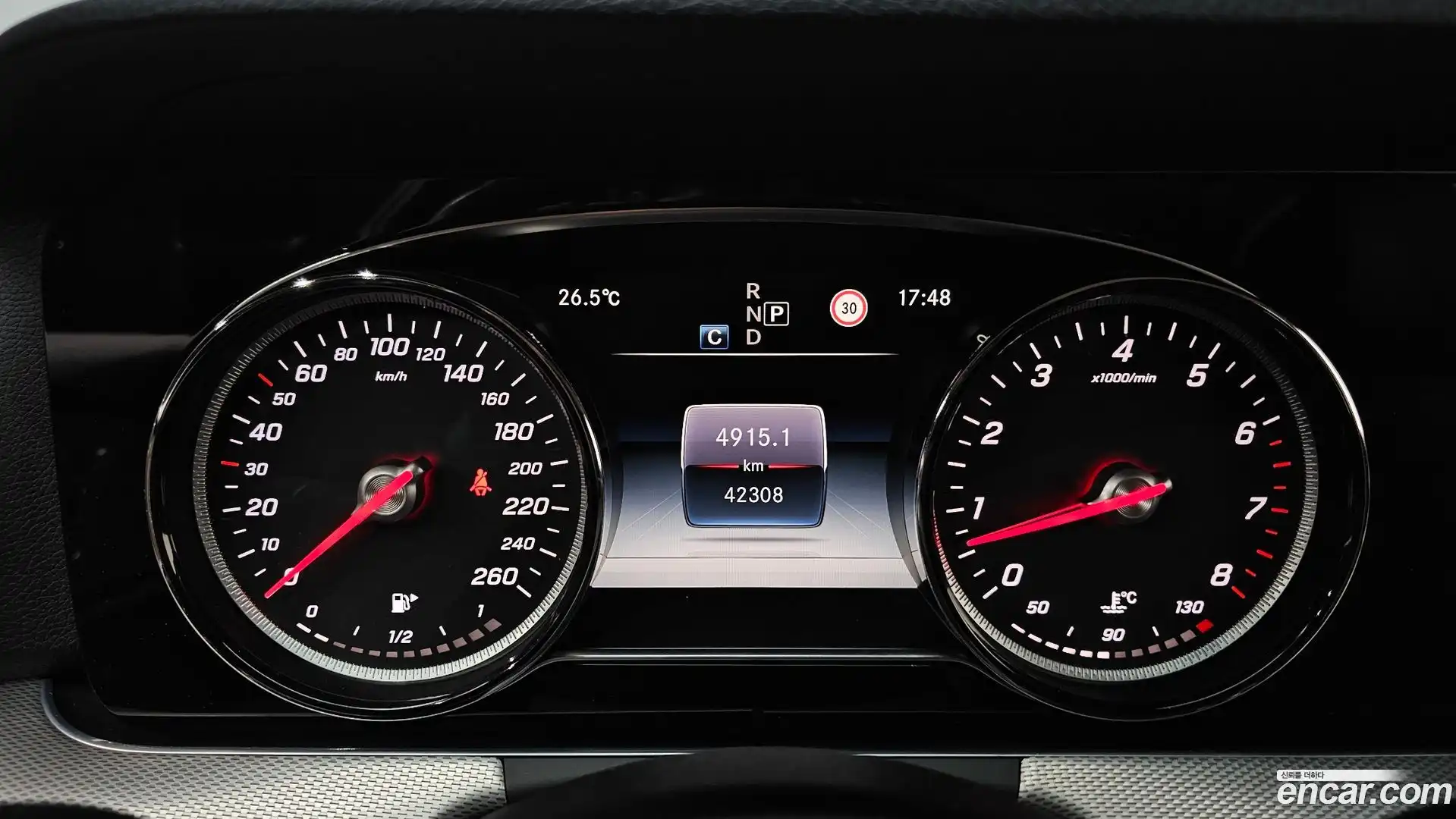 E-Class Mercedes-Benz 2018.1-INNER-008