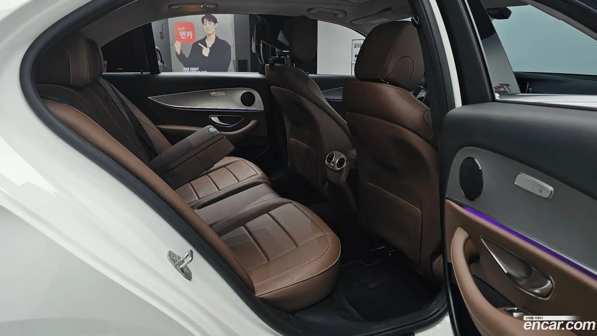 E-Class Mercedes-Benz 2018.1-OPTION-015