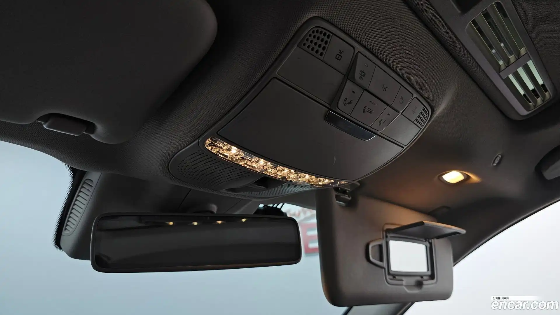 E-Class Mercedes-Benz 2018.1-OPTION-042