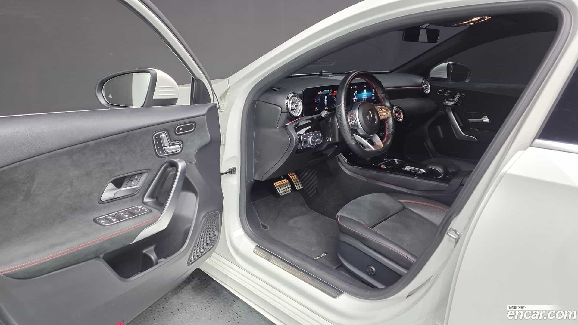 A-Class Mercedes-Benz 2020.3-INNER-010
