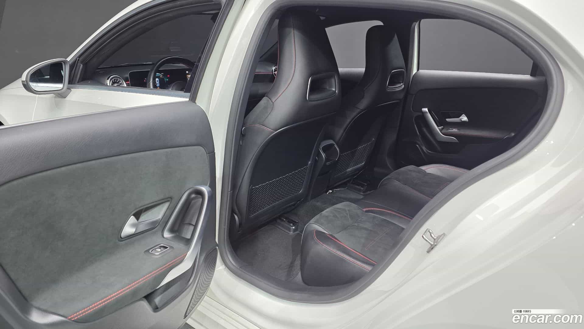 A-Class Mercedes-Benz 2020.3-OPTION-016