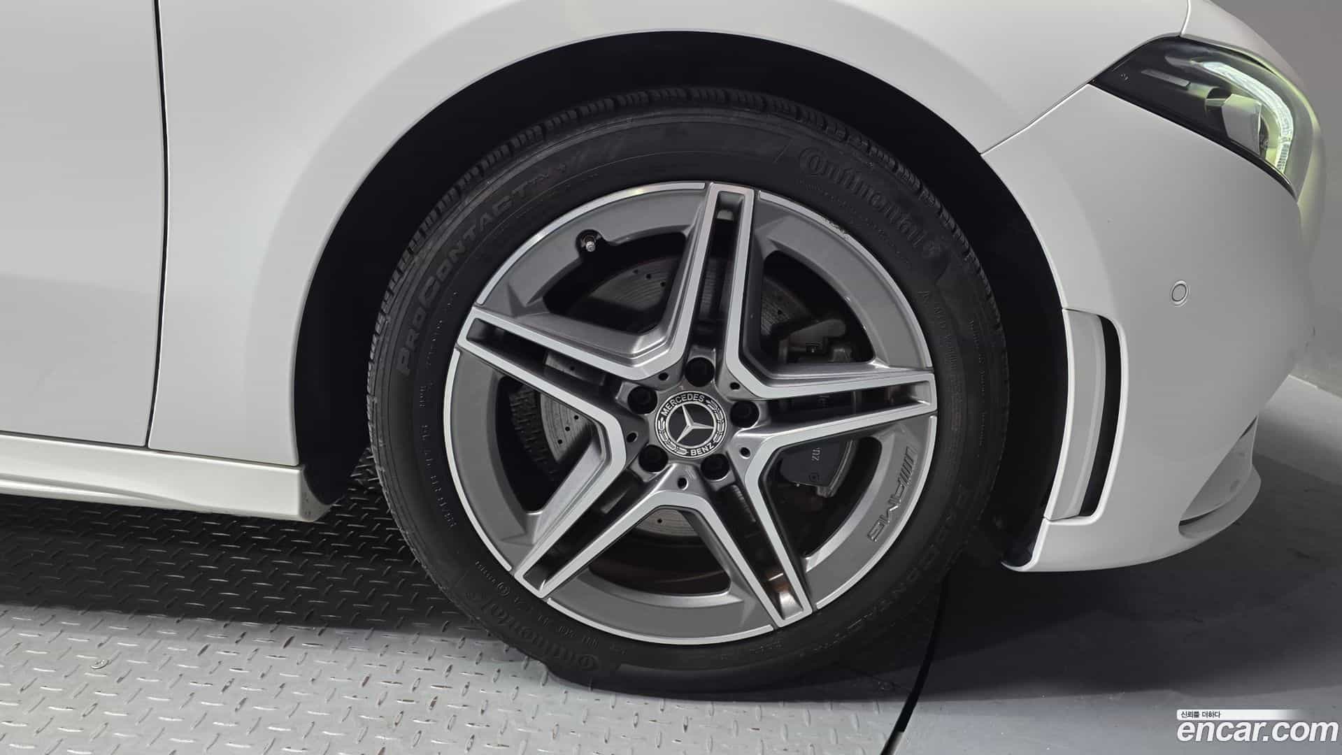A-Class Mercedes-Benz 2020.3-OUTER-031