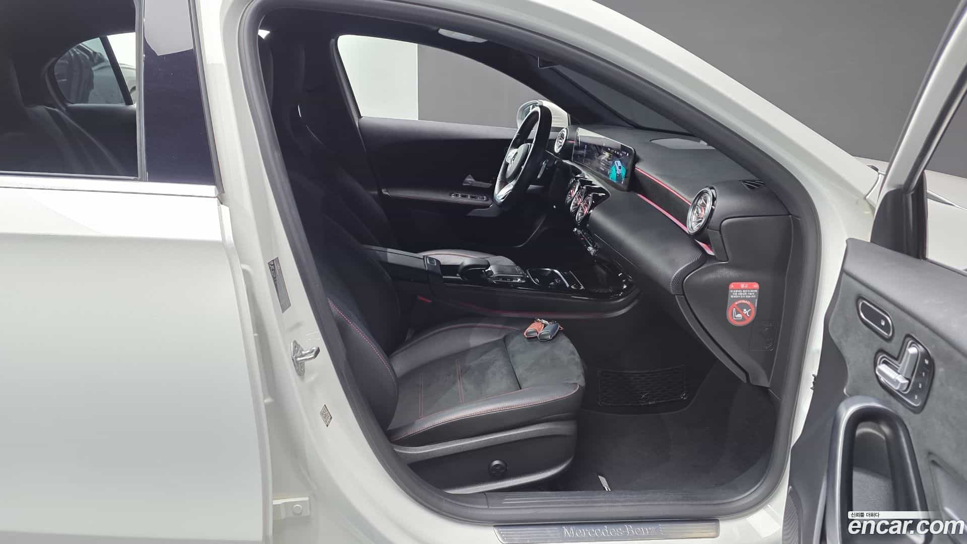 A-Class Mercedes-Benz 2020.3-INNER-036