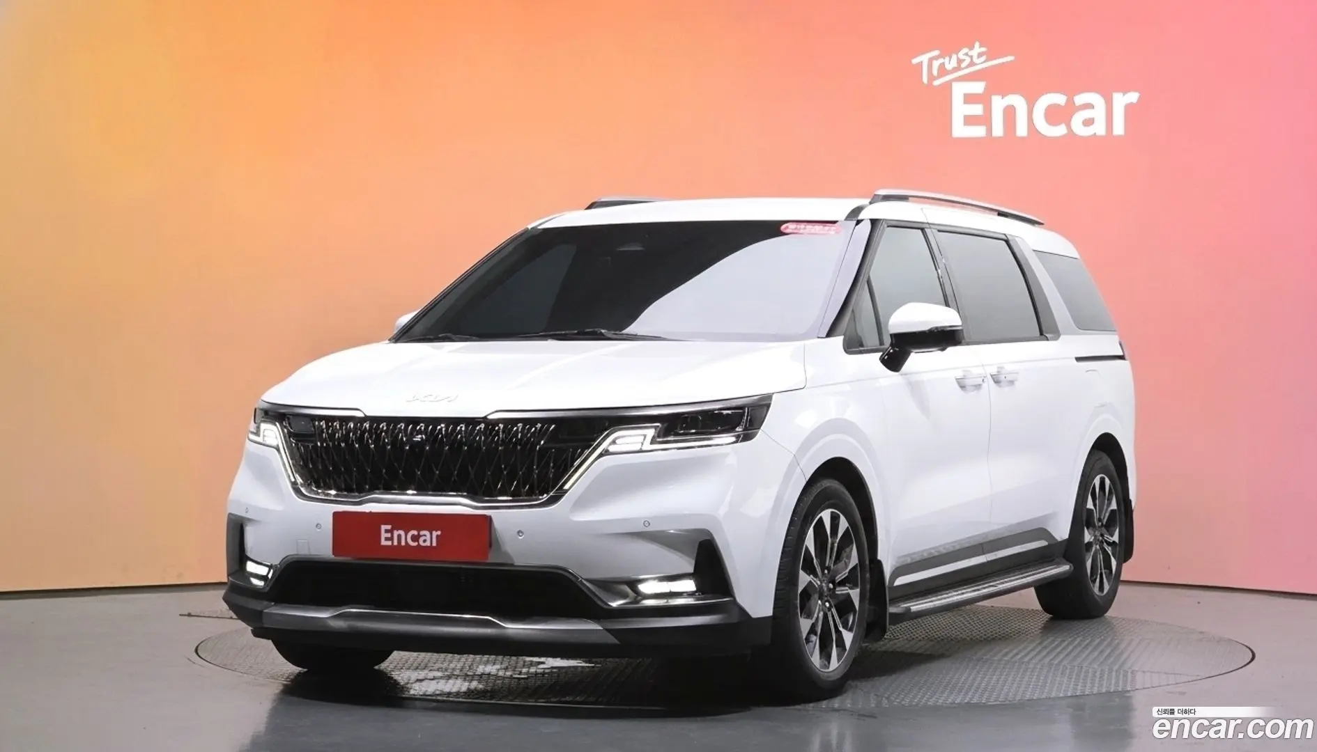 Main__Slider__Photo:Canival Kia 2023.1-0