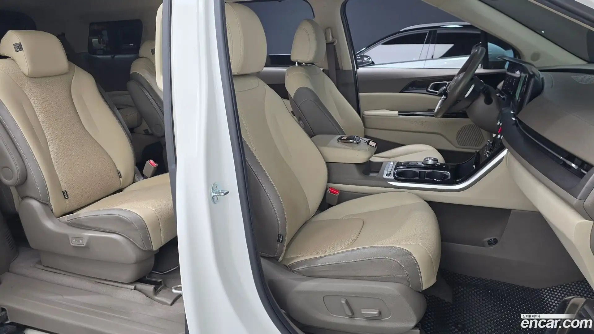 Canival Kia 2023.1-INNER-036