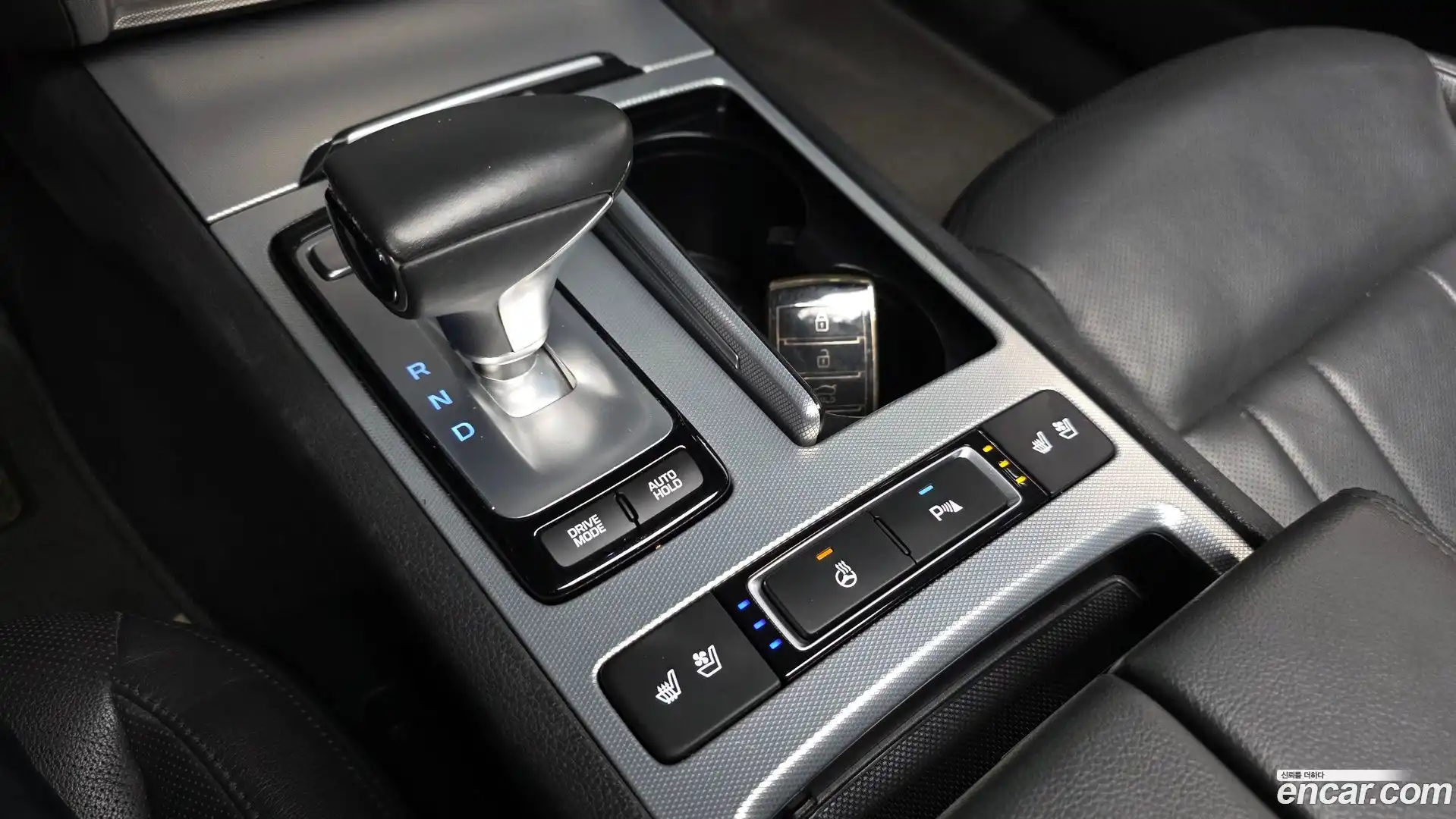 G80 Genesis 2016.8-INNER-009