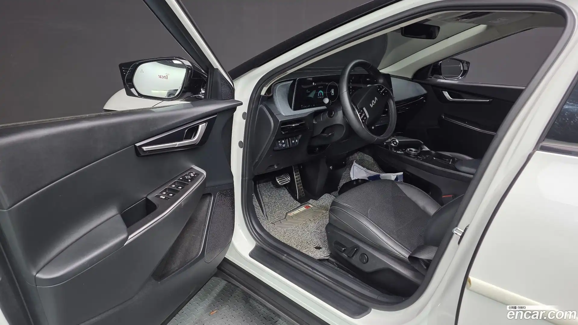 EV6 Kia 2021.10-INNER-010