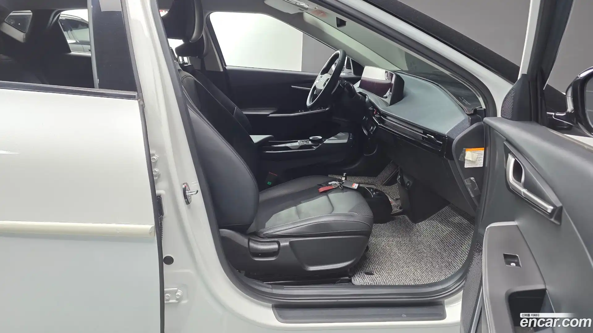 EV6 Kia 2021.10-INNER-036