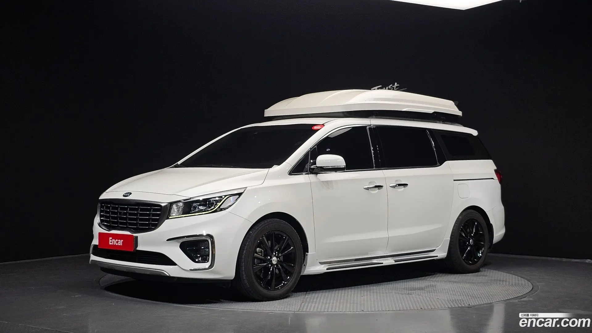 Main__Slider__Photo:Canival Kia 2020.1-0