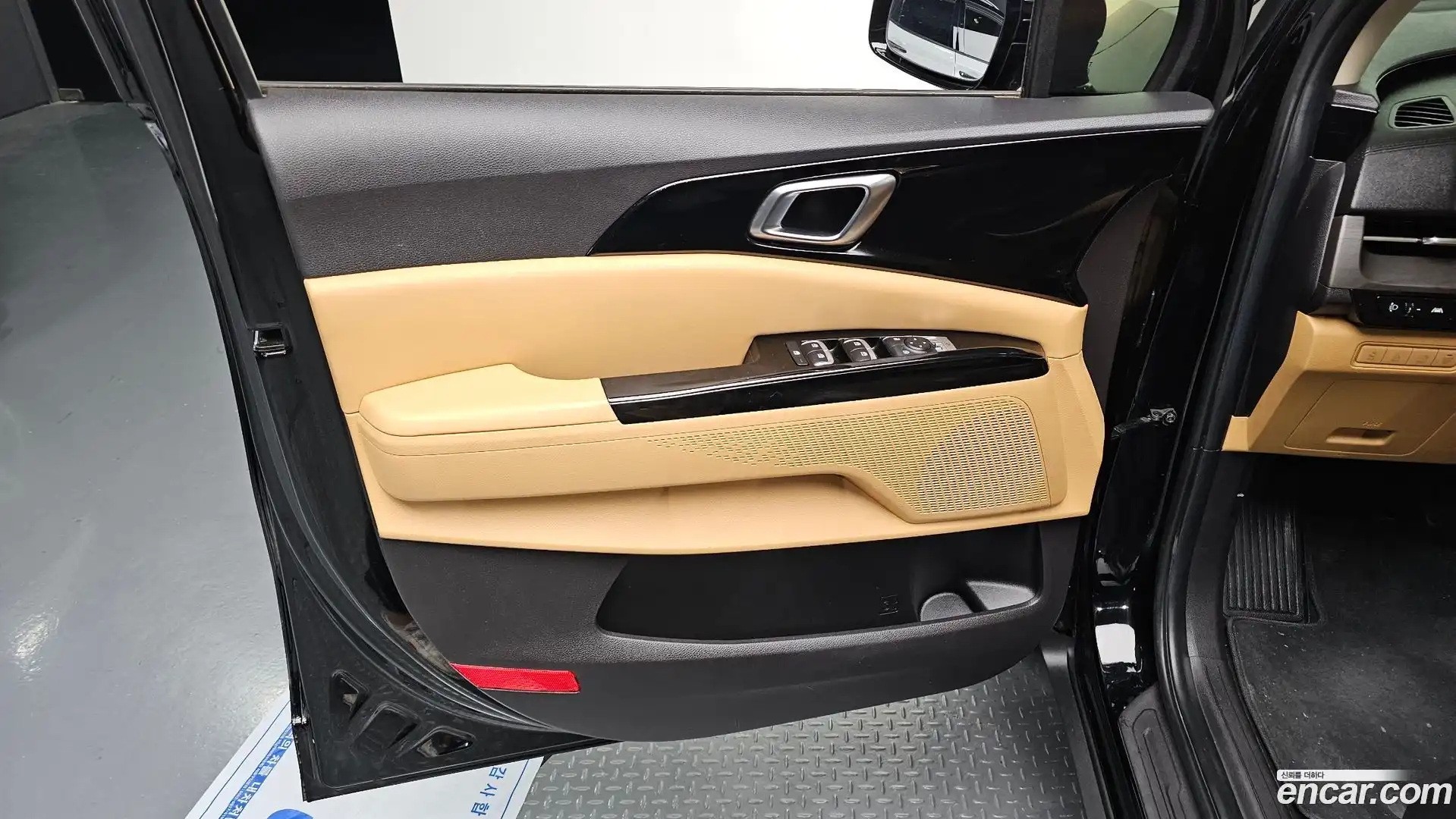 Canival Kia 2021.1-INNER-034