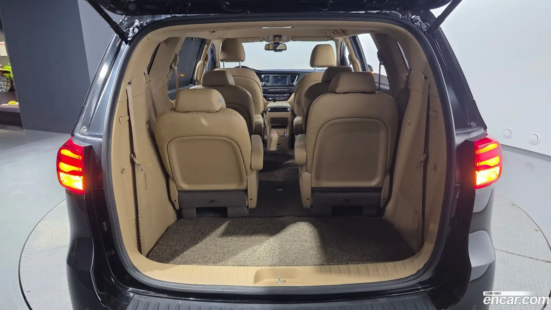 Canival Kia 2020.3-OPTION-024