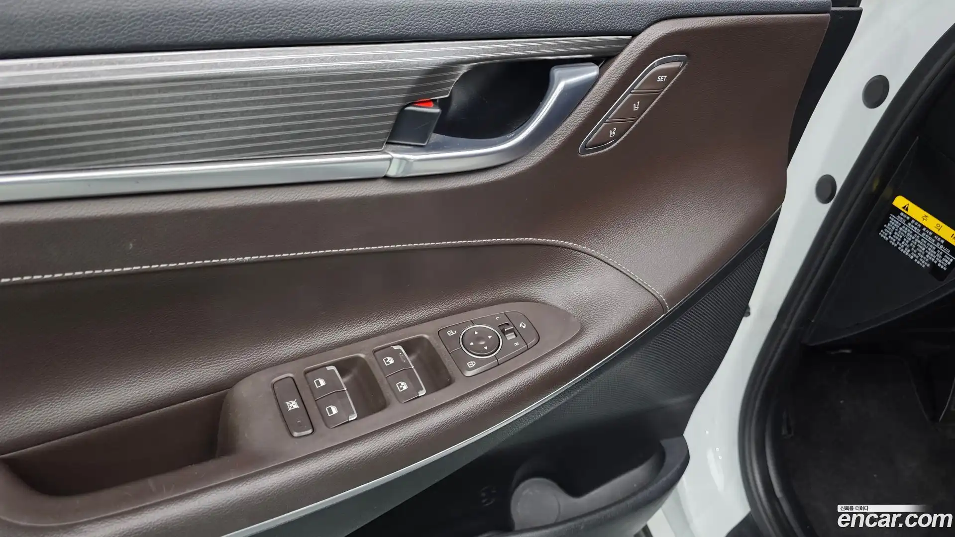 Grandeur Hyundai 2017.3-OPTION-040