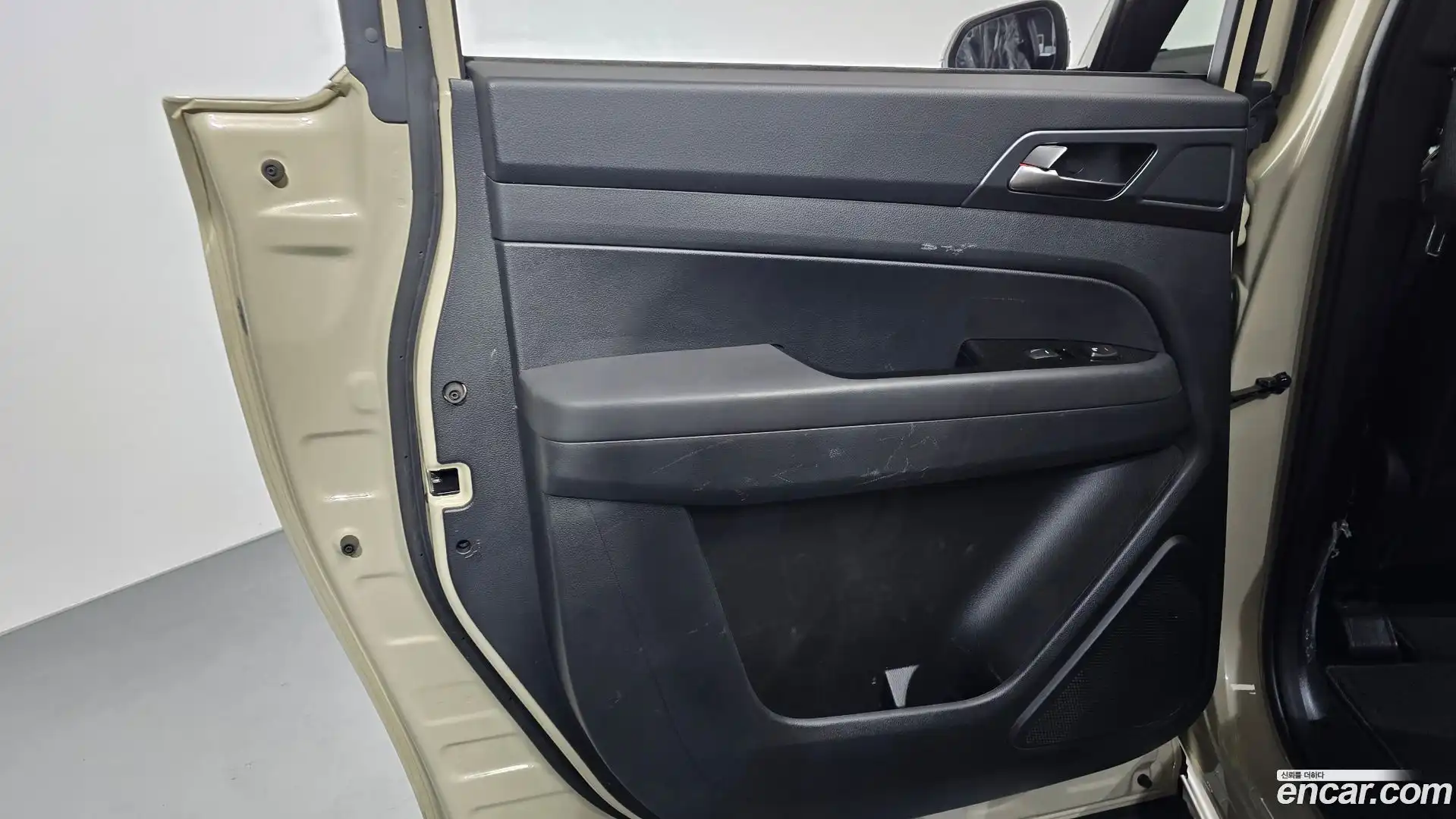 Musso KG Mobility 2025.6-INNER-035