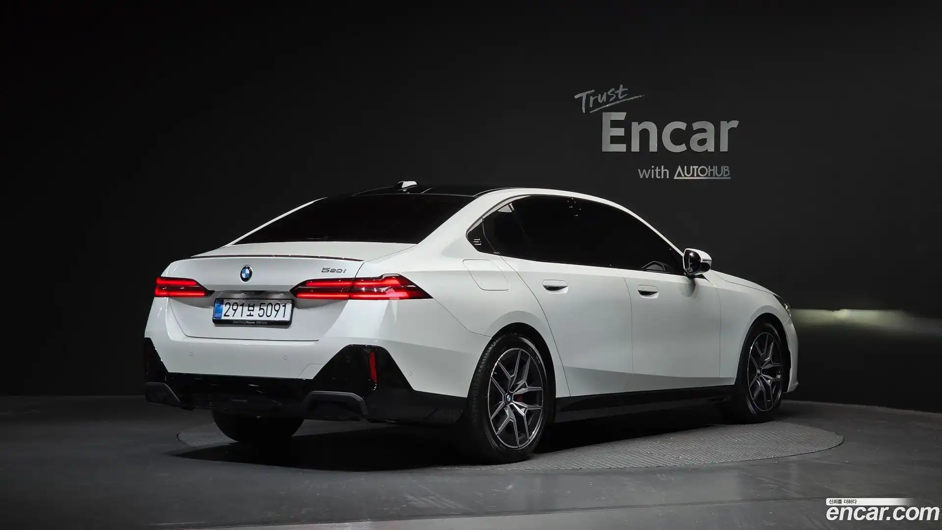 5-Series BMW 2025.10-OUTER-002