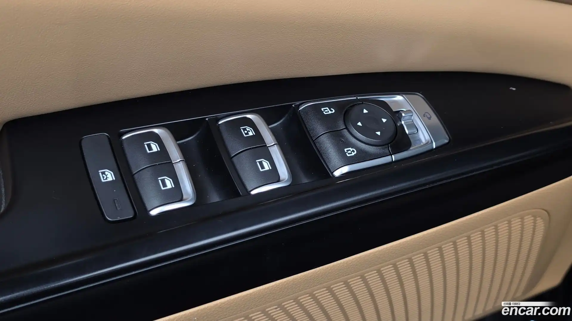 Canival Kia 2023.3-OPTION-024