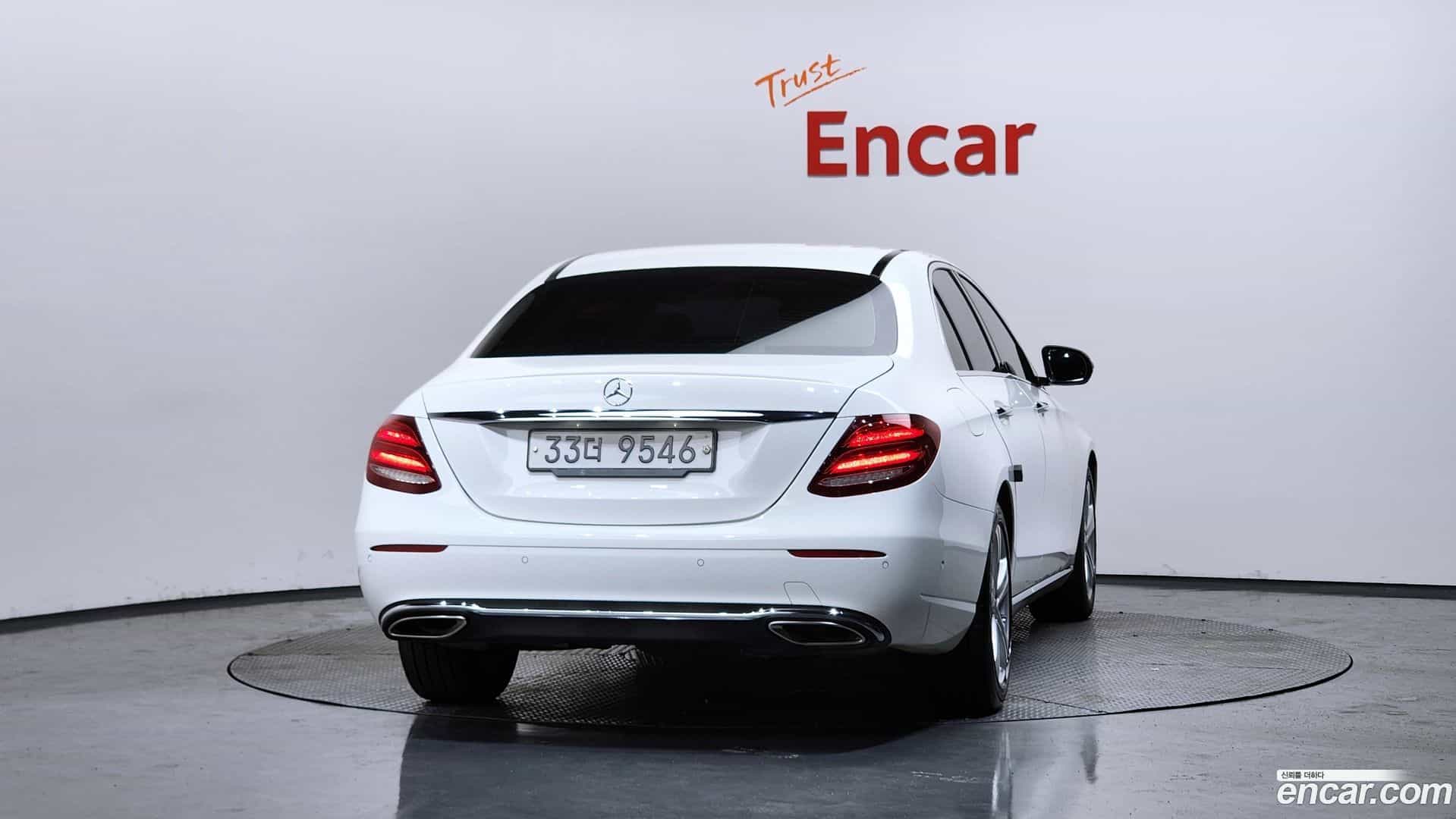 E-Class Mercedes-Benz 2017.1-OUTER-004