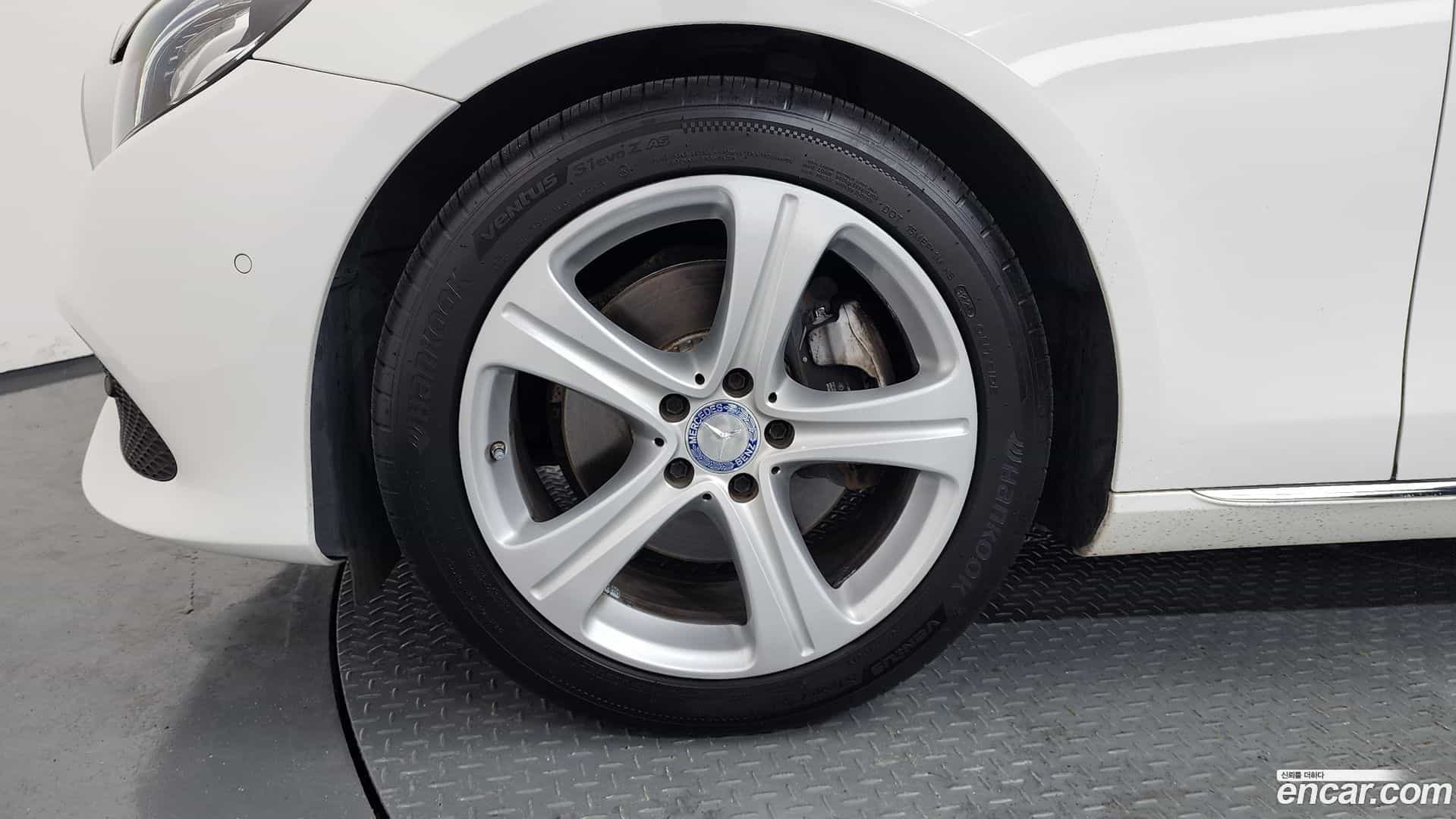 E-Class Mercedes-Benz 2017.1-OUTER-005
