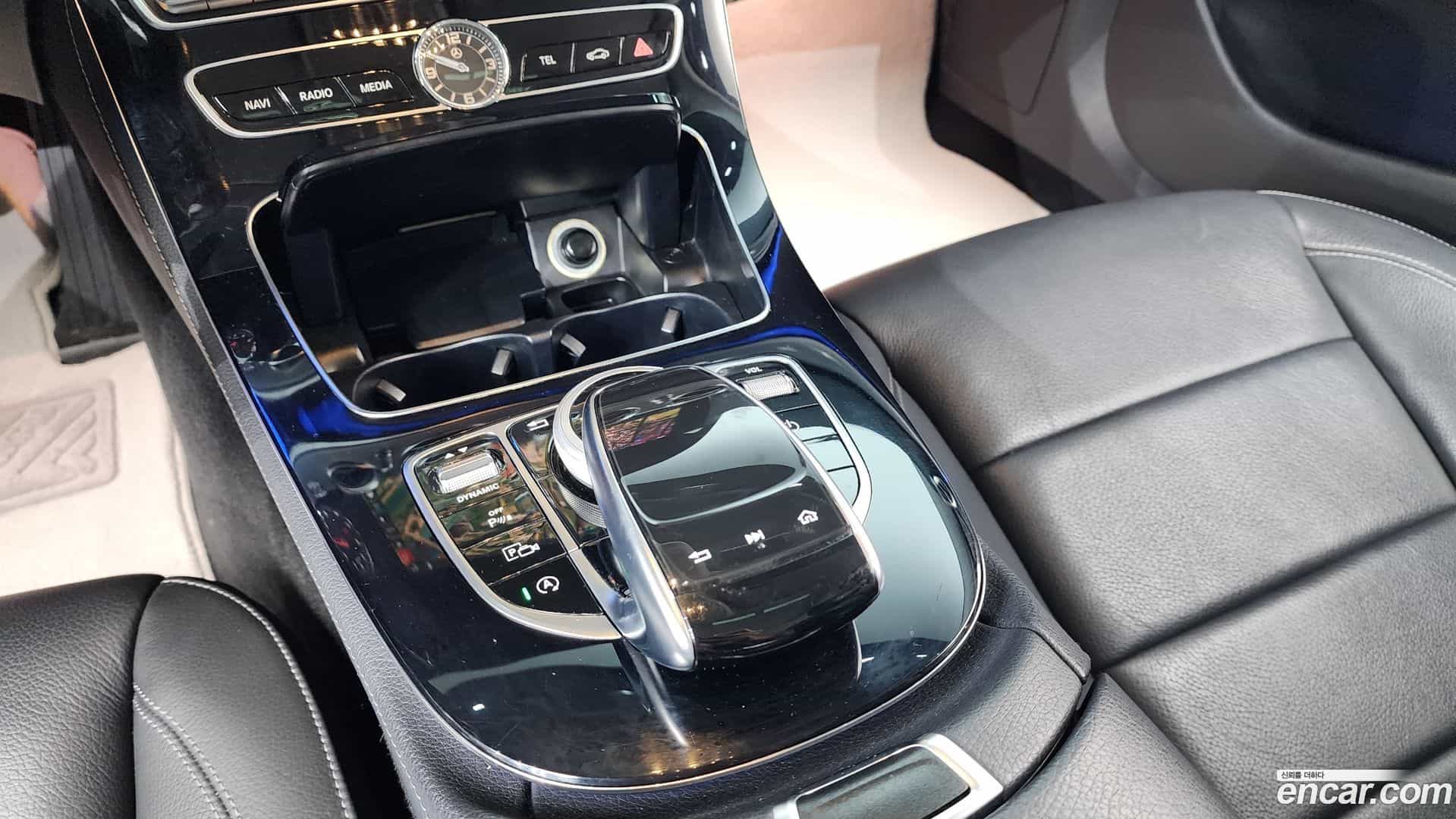 E-Class Mercedes-Benz 2017.1-INNER-009
