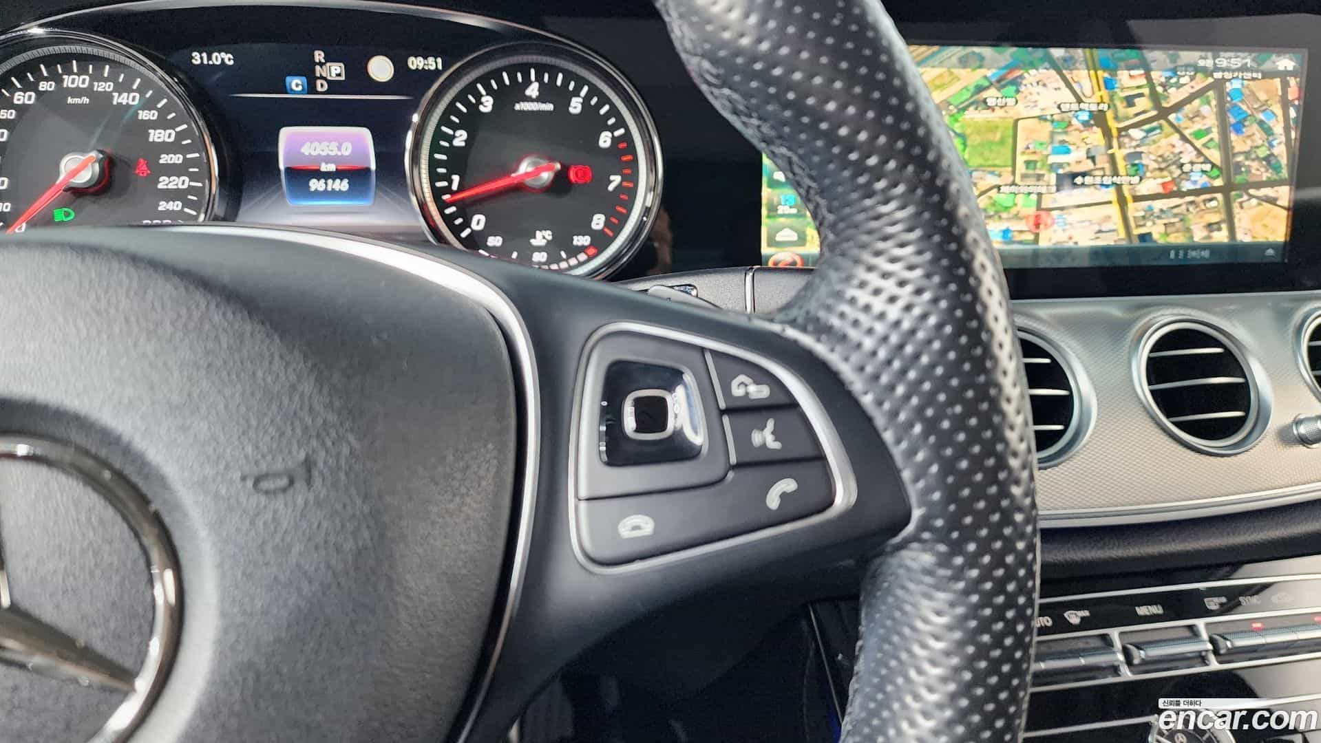 E-Class Mercedes-Benz 2017.1-OPTION-020