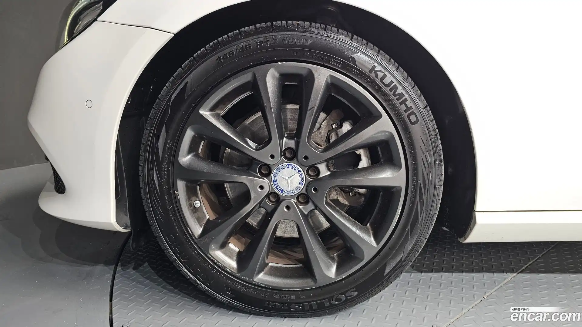 E-Class Mercedes-Benz 2017.2-OUTER-005