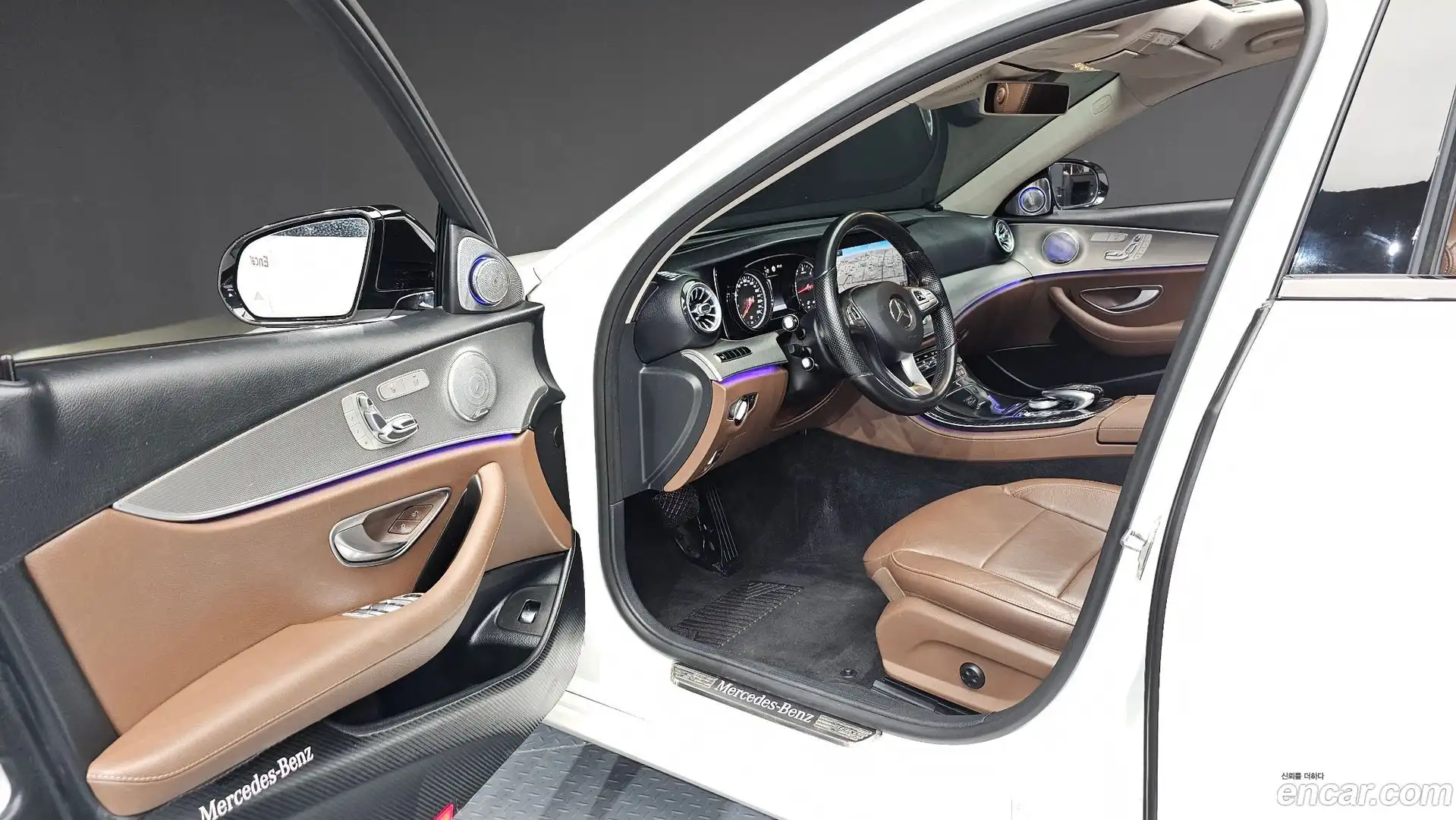 E-Class Mercedes-Benz 2017.2-INNER-010