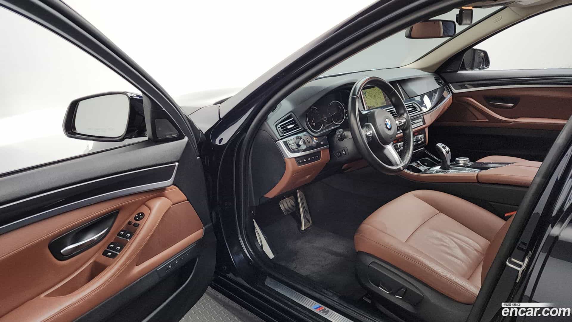 5-Series BMW 2016.0-INNER-010