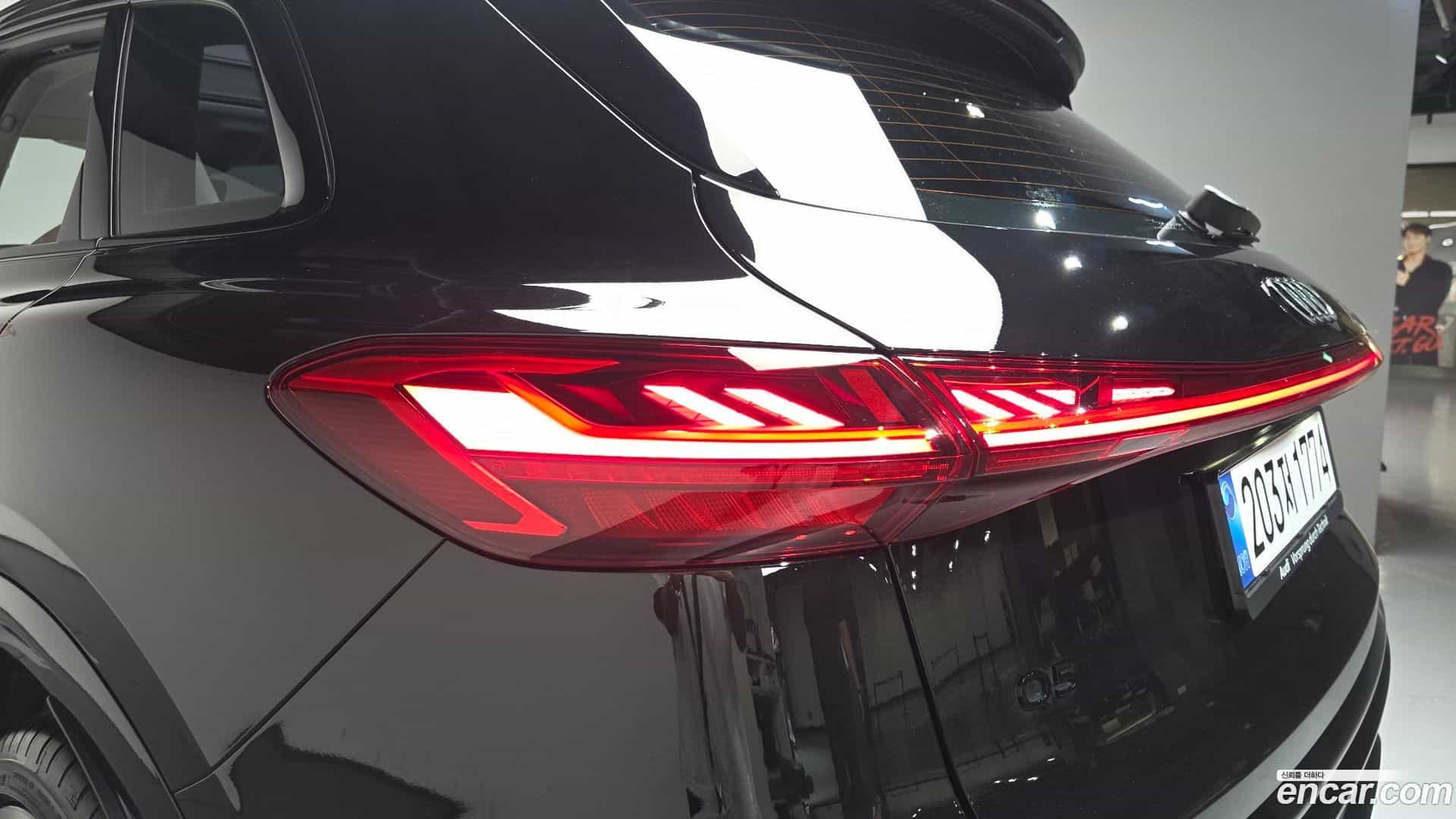 Q5 Audi 2025.11-OUTER-033