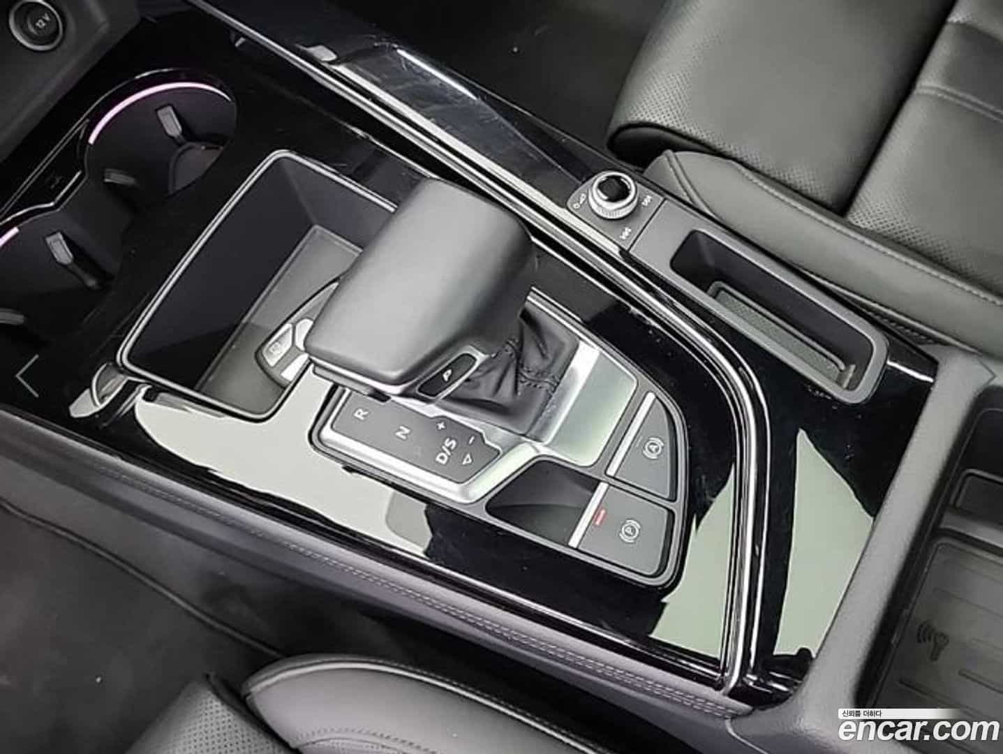A4 Audi 2021.10-INNER-008