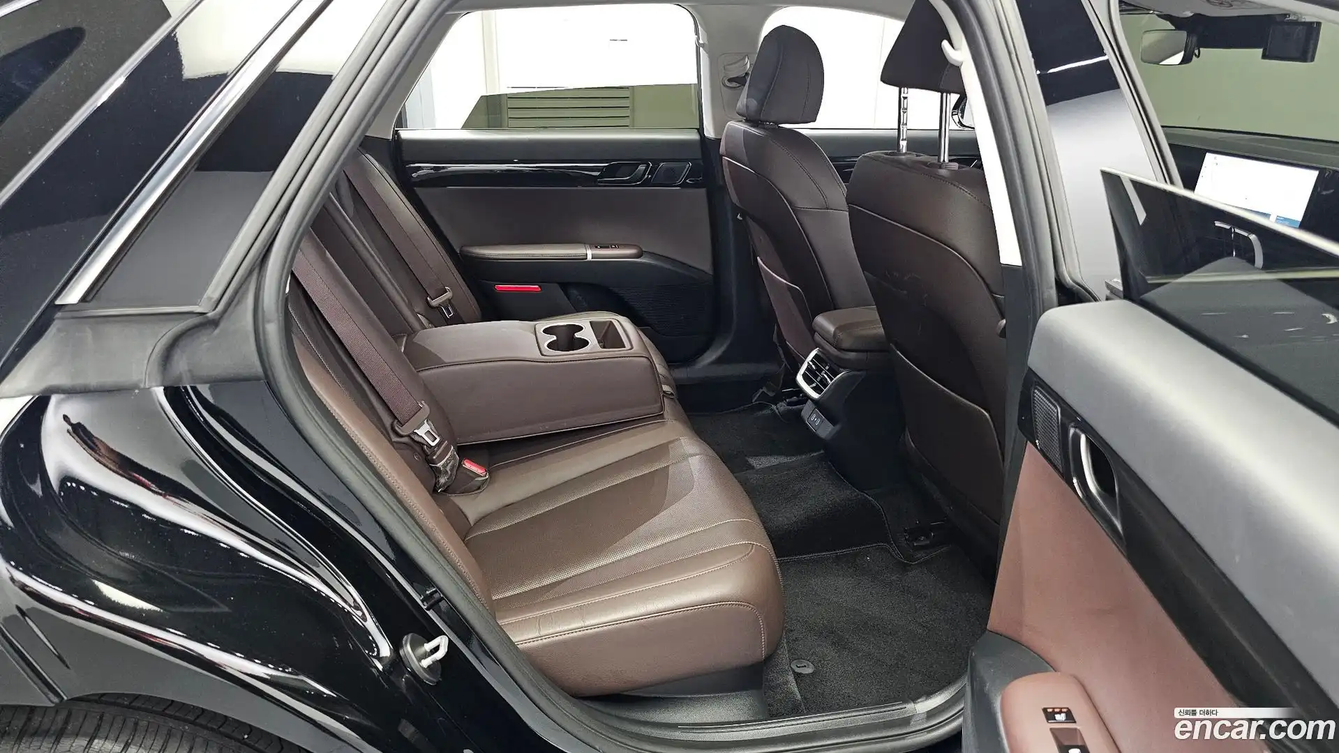 Grandeur Hyundai 2023.0-OPTION-015