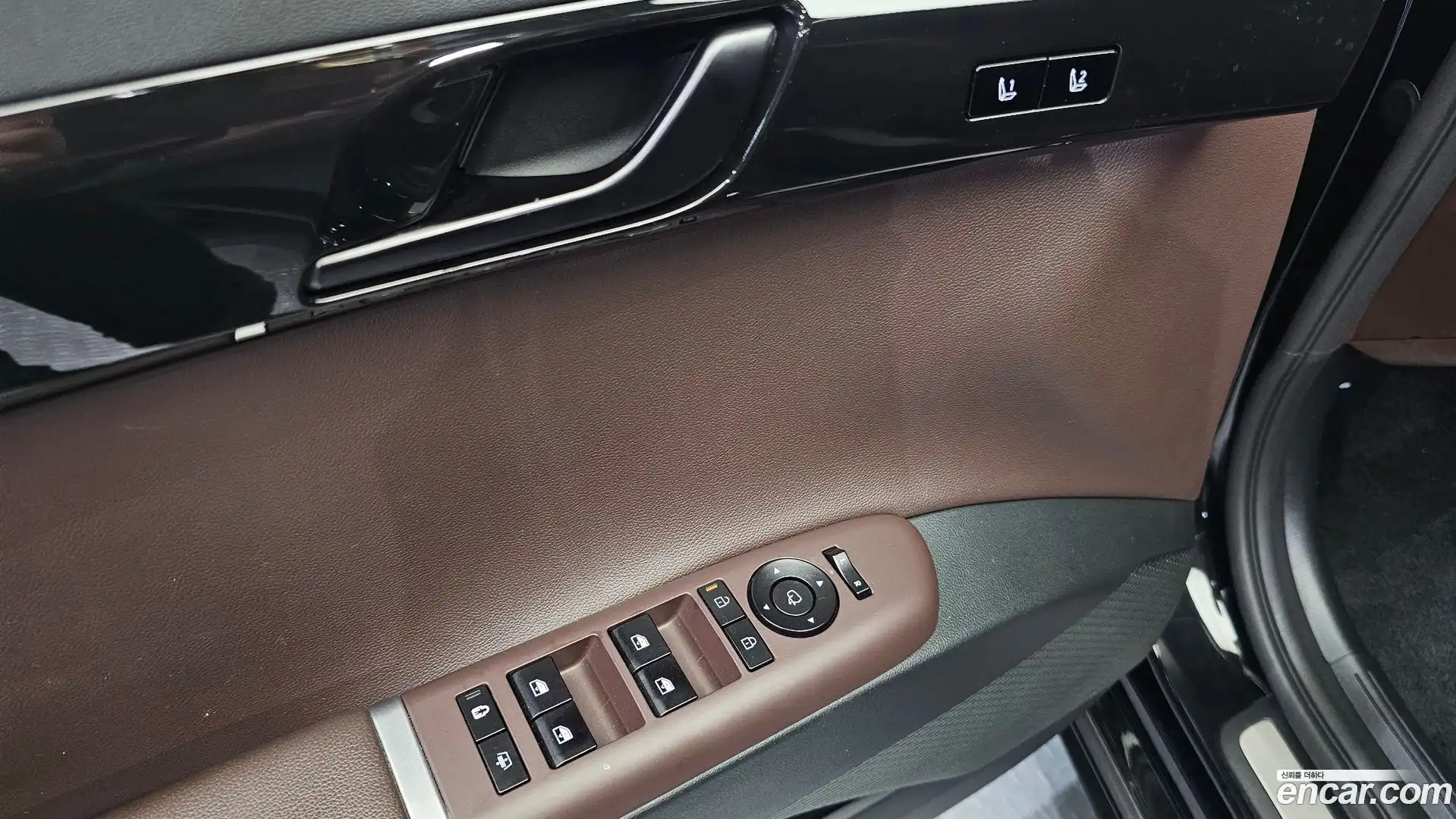 Grandeur Hyundai 2023.0-OPTION-023