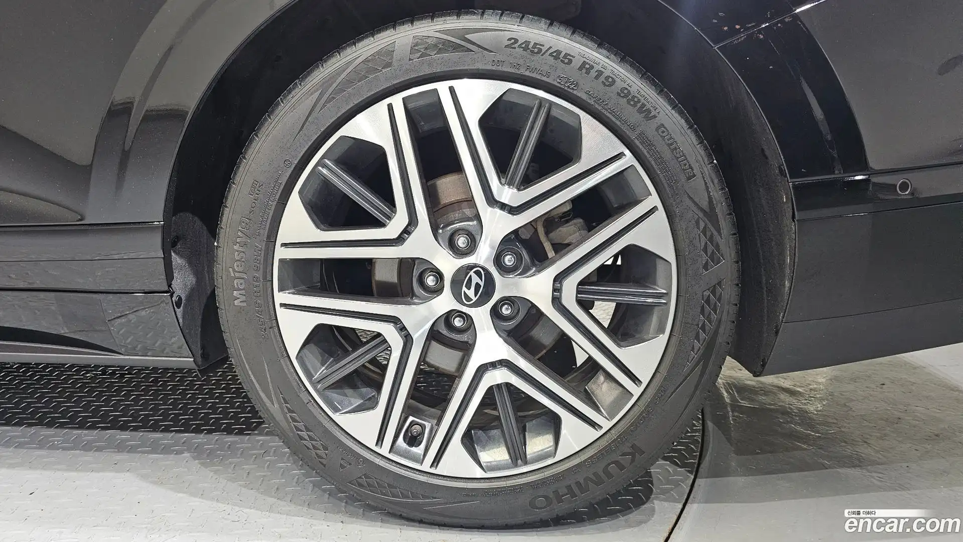 Grandeur Hyundai 2023.0-OUTER-031