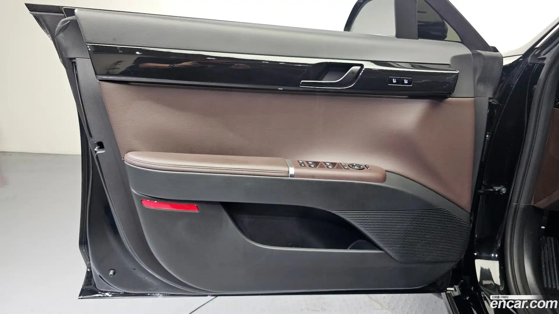 Grandeur Hyundai 2023.0-INNER-034
