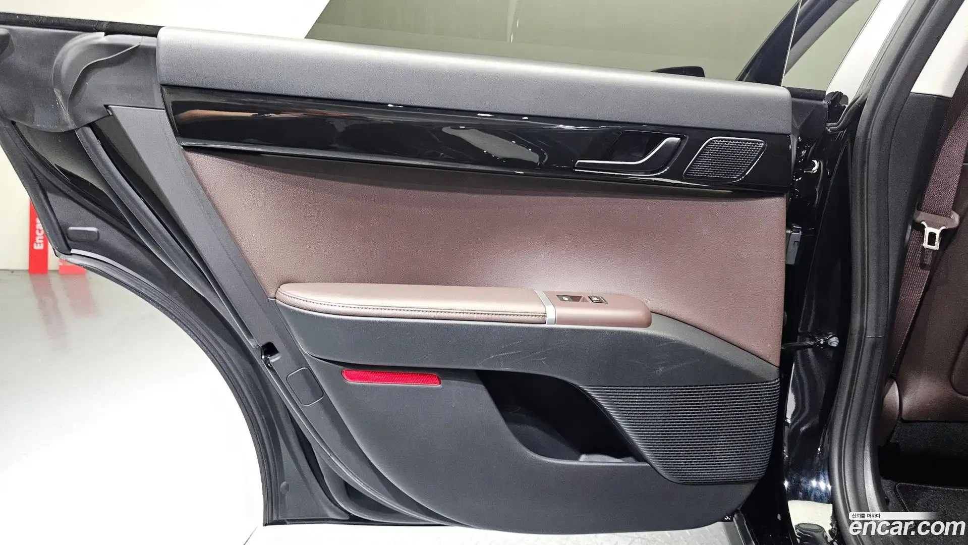 Grandeur Hyundai 2023.0-INNER-035