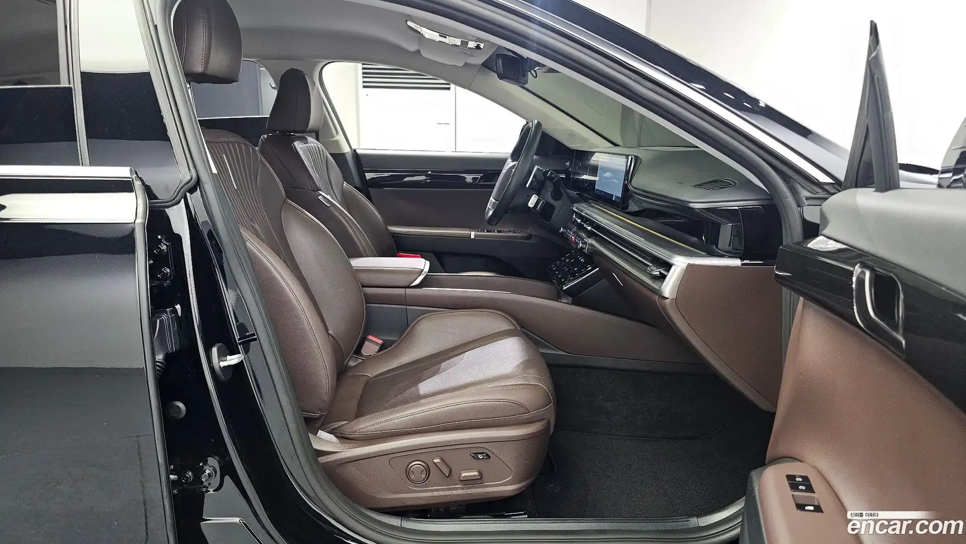 Grandeur Hyundai 2023.0-INNER-036