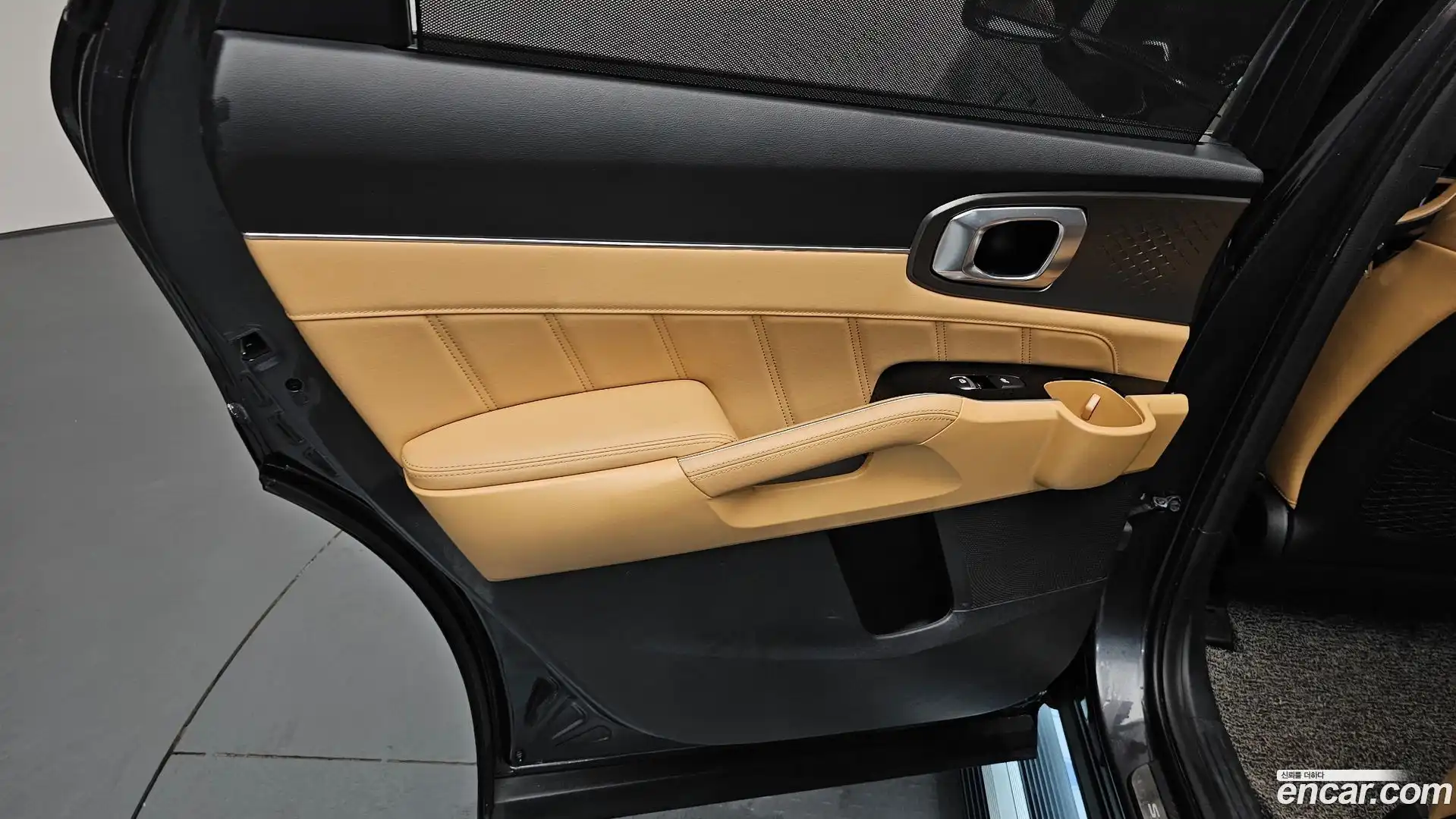 Sorento Kia 2022.4-INNER-035